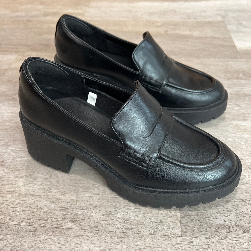 Universal Thread Chunky Loafers